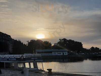 Fischermänns - Deli+restaurant+bar