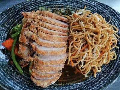 Asia Cuisine & Sushi Bar