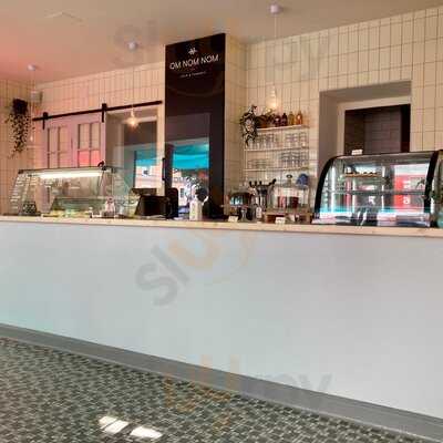 Om Nom Nom CafÉ & Feinkost