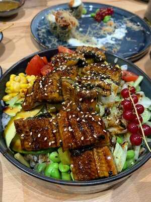 Maki Sushi Und Burrito