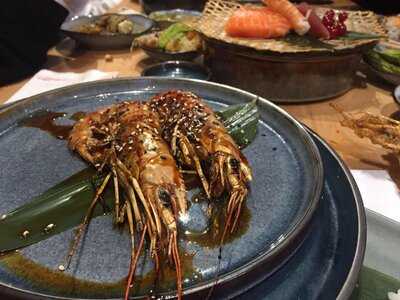 Maki Sushi Und Burrito