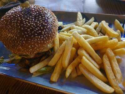 St. Pauli Burger & Noodlehouse