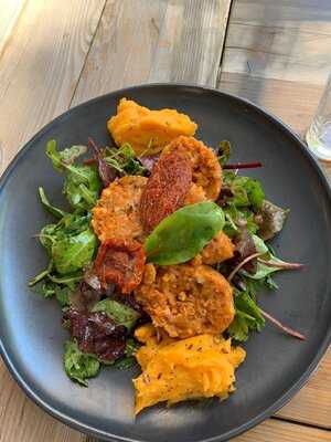 Sanktannas / Alpine Eatery