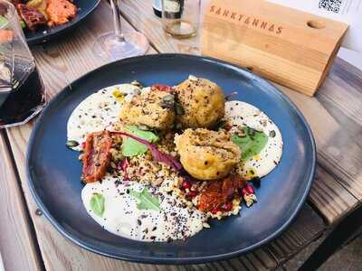 Sanktannas / Alpine Eatery