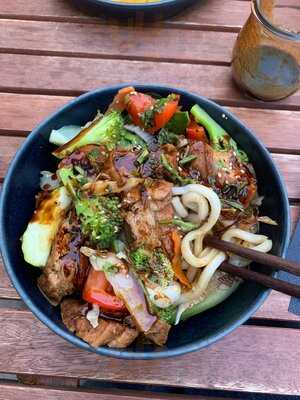 Mon Vegetarian Eatery & Bar