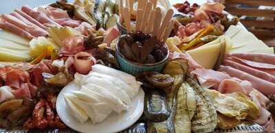 Gustando Bottega Gourmet