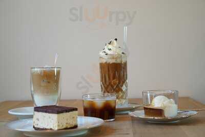 Fräulein Margot - Café In Der Goldenen Biene