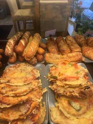 Bäckerei & Café