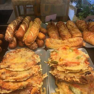 Bäckerei & Café