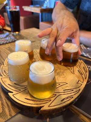 Dolden Mädel Braugasthaus