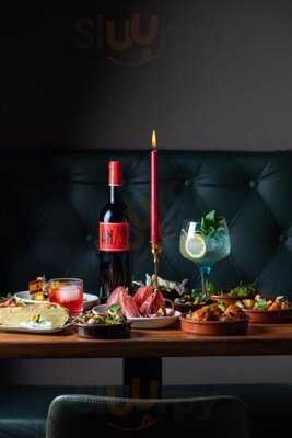 Mio Tapas Fusion Y Vinos