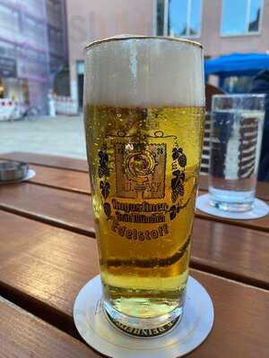 Das Wirtshaus Unter Dem Bogen