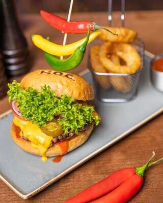 M.o.c. Bar & Restaurant