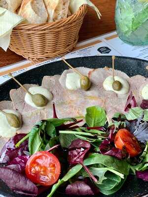 L'ava Restaurant & More