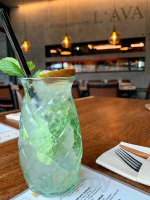 L'ava Restaurant & More