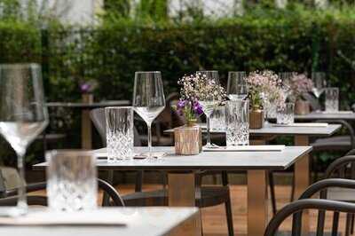 Baya Bar & Restaurant