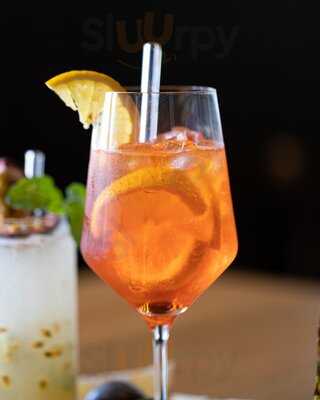 Baya Bar & Restaurant