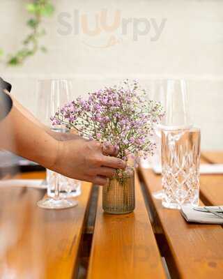 Baya Bar & Restaurant