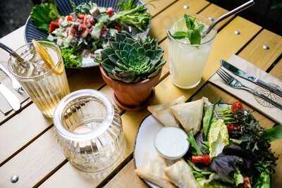 Al Nafetha Café / Restaurant