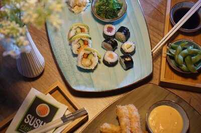 Sushi Deluxe