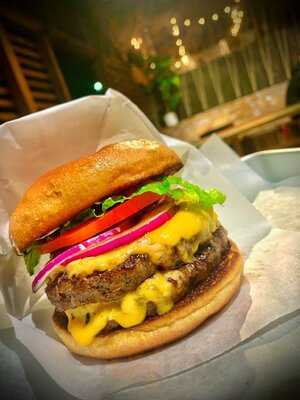 Hobs - Hut Of Burger