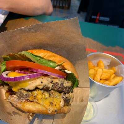 Hobs - Hut Of Burger