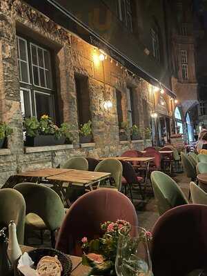 Nicki's Mommsen Caffe