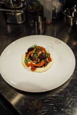 Pavarotti And Friends