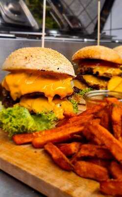 Nokx Bar & Restaurant