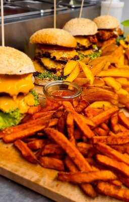 Nokx Bar & Restaurant