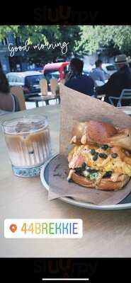 44brekkie