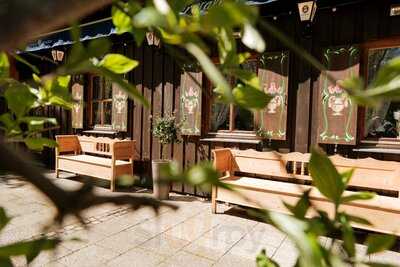 Die Wally - Wirtshaus Im Concordia Park