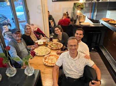 Mentors Holzofenpizza