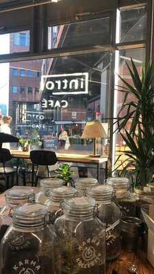 Intro Café
