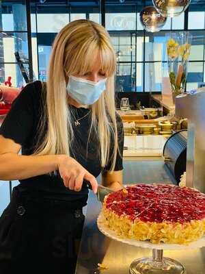 Momo Café / Bar / Wein