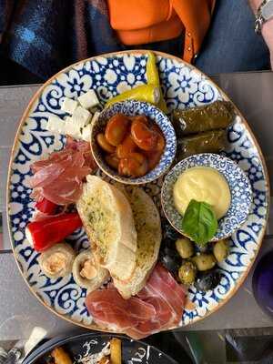 Märchenhaft | Bar & Lounge