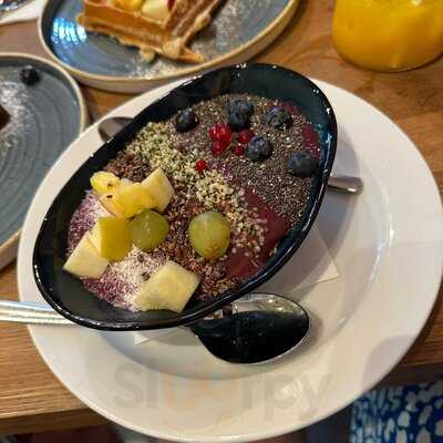 Birdie & Co. Deli · Café 