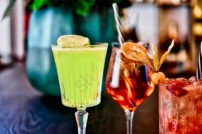 Lounge 1 - The Place To Be