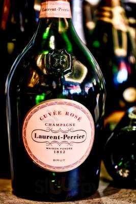 Lounge 1 - The Place To Be