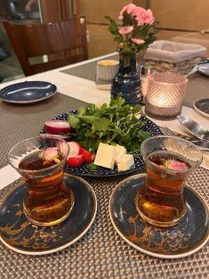 Neshan Persische Küche