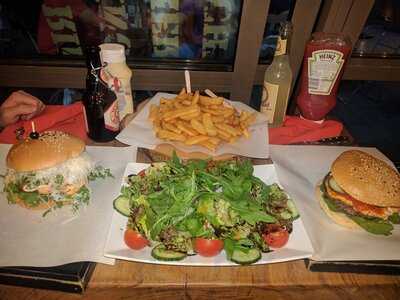 Triple B - Beef Burger Brothers