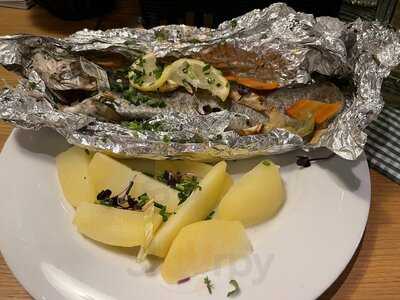 Antons - Gasthaus & Kastaniengarten