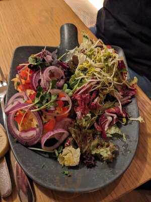 Antons - Gasthaus & Kastaniengarten