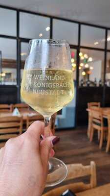 Weinbar & Café Unique