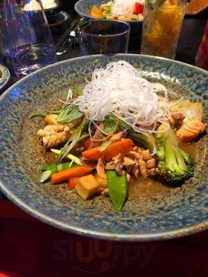 Hiroko Kitchen And Bar