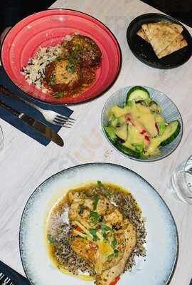 Kuzina Greek Restaurant & Bar