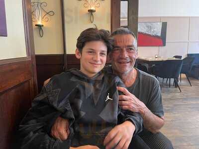 Kuzina Greek Restaurant & Bar