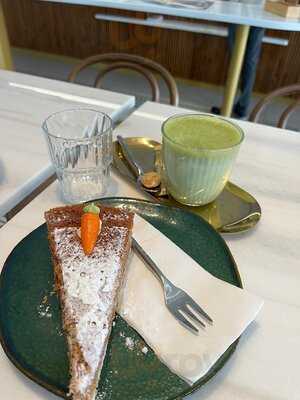 Lindenberg Café | Deli | Bar