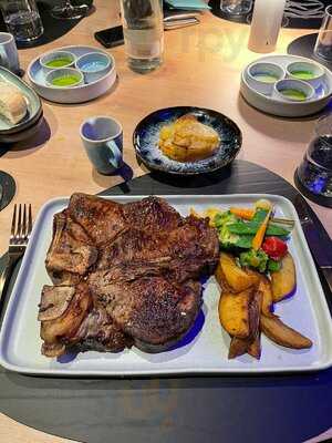 Oben Restaurant & Skybar