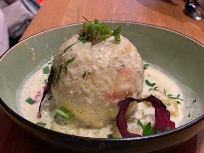 George Im Weinhaus Uhle